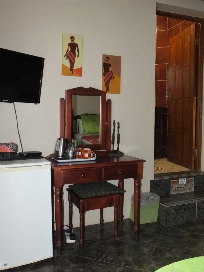 Tatenda Guest House Hazyview Extérieur photo
